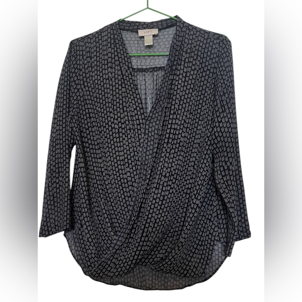 loft patterned wrap around v neck blouse